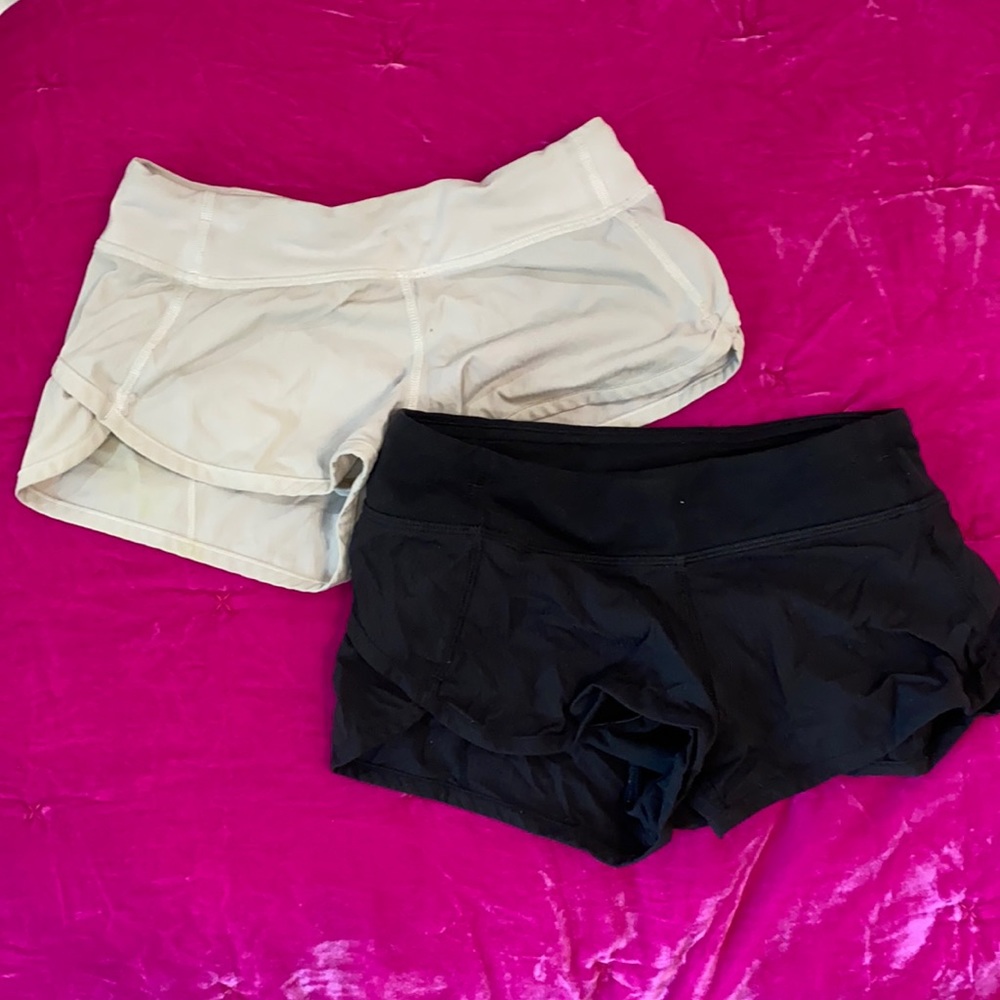 Ivivva shorts.Size 8. Black and white.